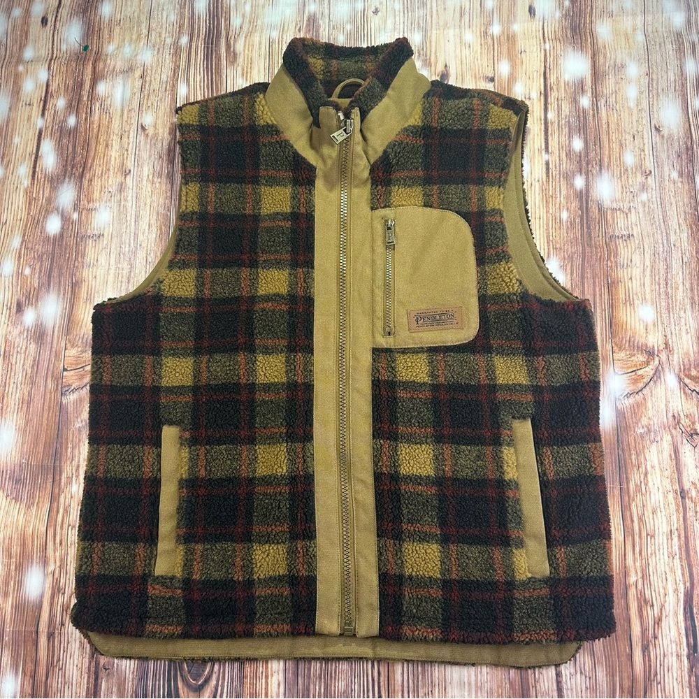 Pendleton Men's Ridgeline Plaid Fleece Vest 
Full-Zip Size Large